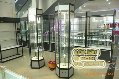 從飾品展柜到旋轉(zhuǎn)柜 探秘河南金億隆展柜的品質(zhì)與服務(wù)